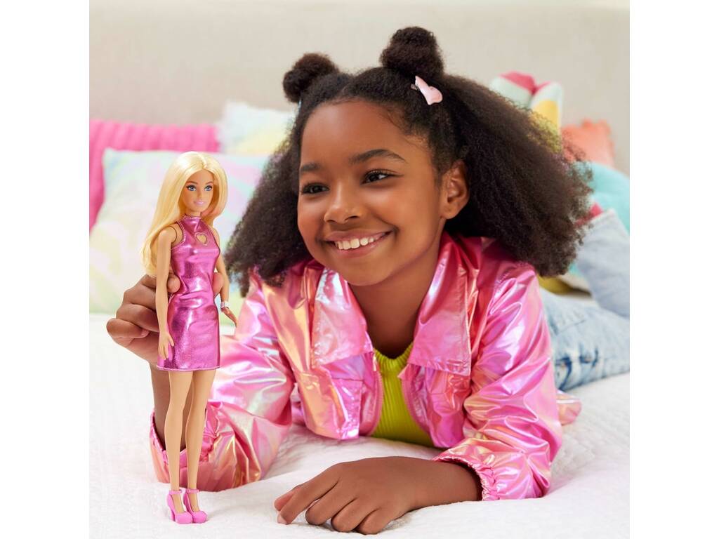 Poupée Barbie Fashionista avec robe rose métallisée