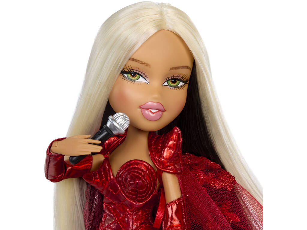 Poupée Bratz Lola Indigo 2 looks