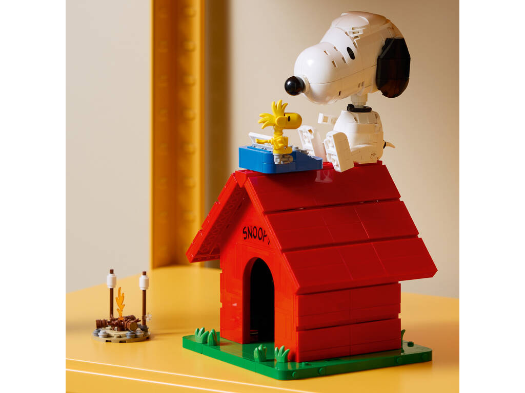 Lego Ideas Peanuts: La Caseta de Snoopy 3 en 1
